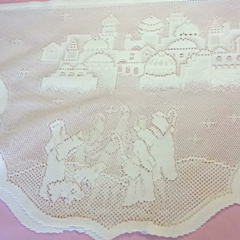 FINAL SALE PRICE Vintage Nativity Cream Mantel Scarf